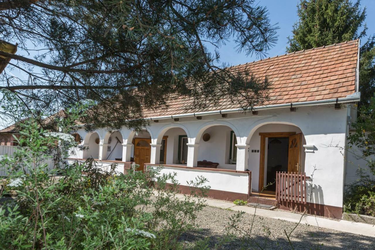 Gadoros Vendeghaz Hotel Egerszalók Exterior foto
