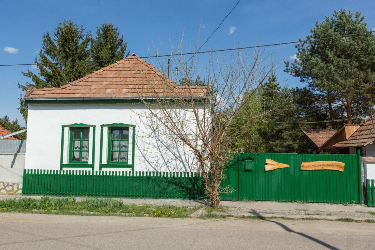 Gadoros Vendeghaz Hotel Egerszalók Exterior foto